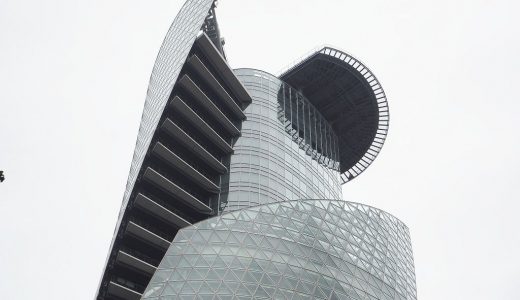 名古屋駅近くにある螺旋状のビルは一体何？