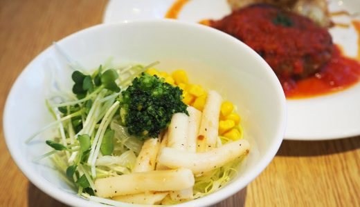 ムッシュいとうのランチはサラダバーがセットになって1,000円以下！