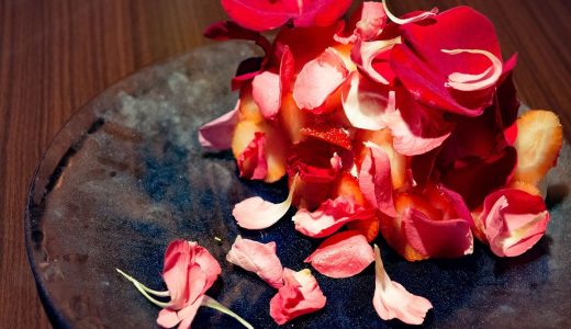 花びら散る。Virdweacの天使のシフォンケーキがフォトジェニック！